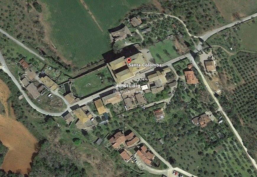 MONTERIGGIONI (SI) – TERRENO COLLINARE BOSCATO